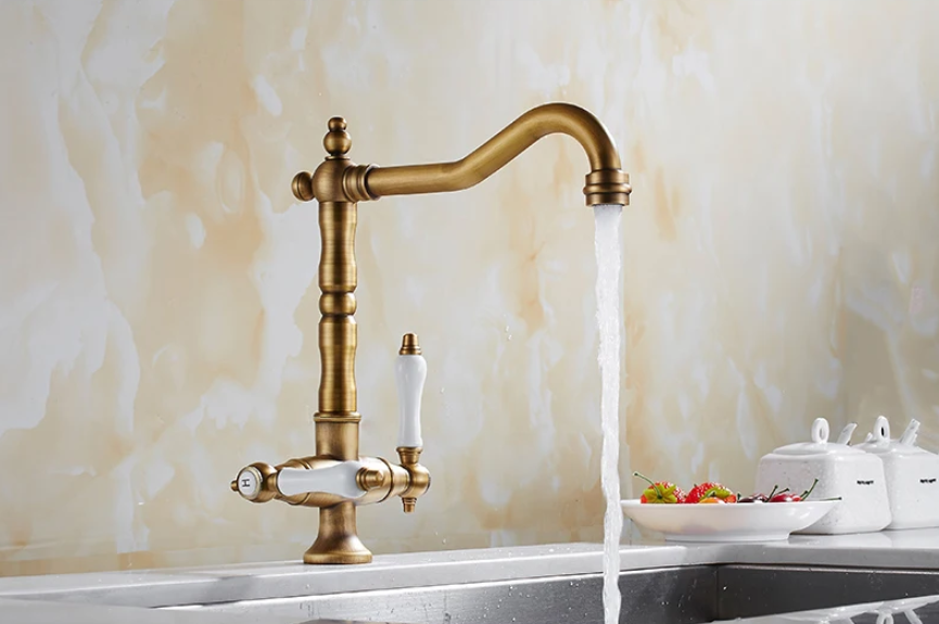 Heritage Classic Traditional Dual-Handle Faucet