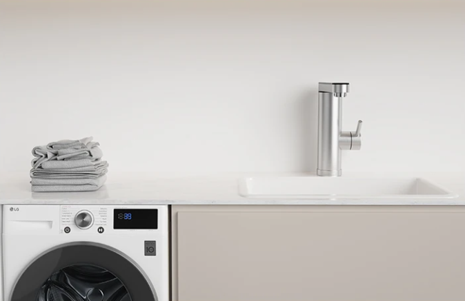 Figma Smart Basin Faucet with LED Temperature Display